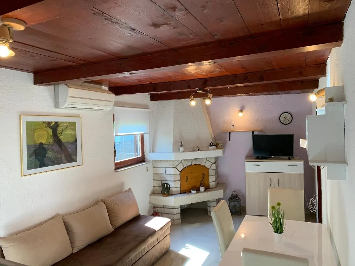 Holiday Home Dorina Pula Kroatien