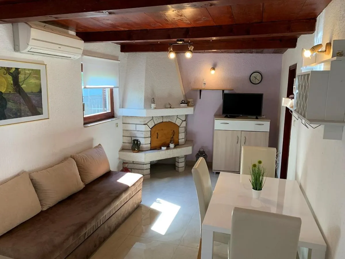 Holiday Home Dorina Pula Kroatien